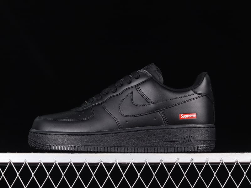 Tênis Air Force 1 Supreme Preto