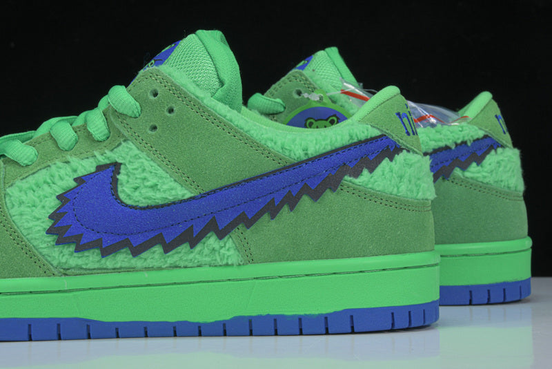 Nike SB Dunk Low Grateful Dead Bears Green