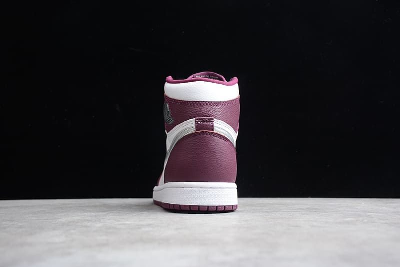 Air Jordan 1 High OG Bordeaux