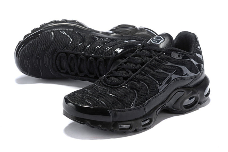 Air Max TN Plus "Triple Black"