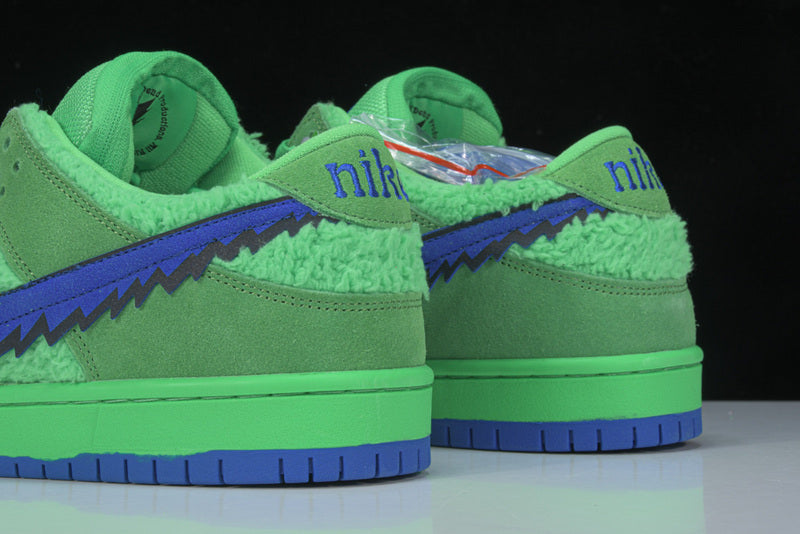 Nike SB Dunk Low Grateful Dead Bears Green