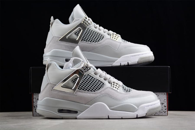 Air Jordan 4 Frozen Moments