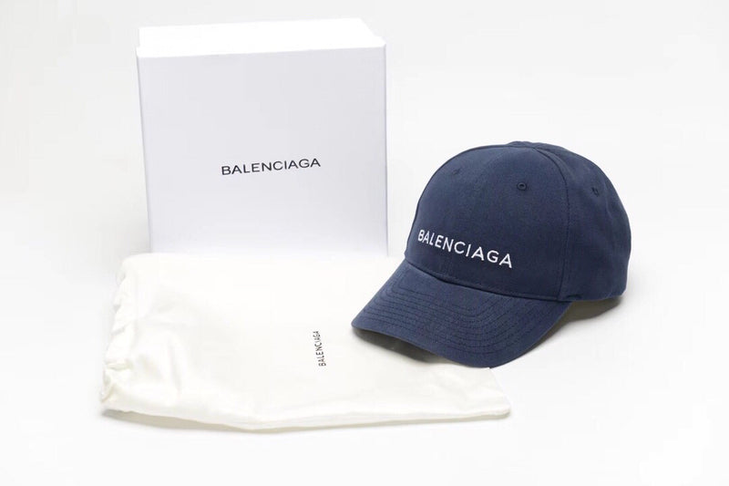 BONÉ BALENCIAGA